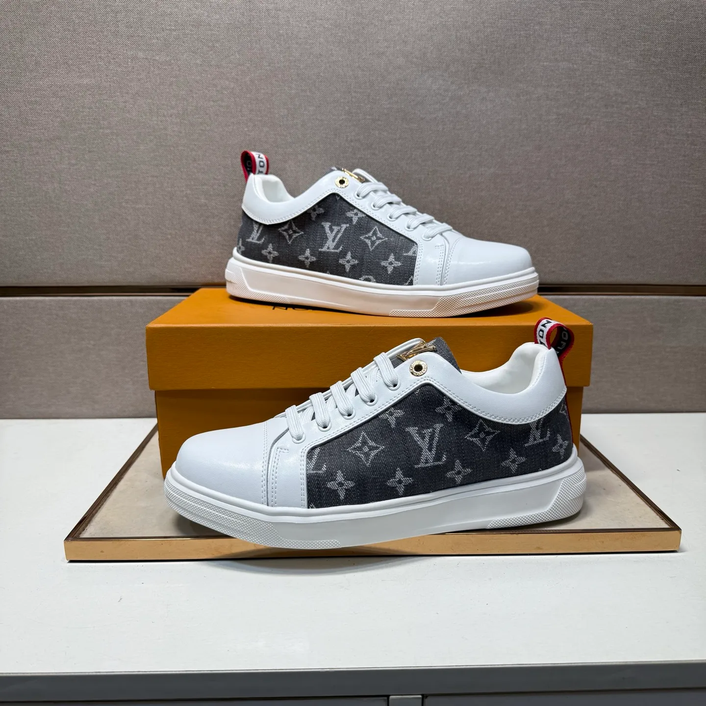 ⬛️Men's shoes 💰p400 [LV～] Men's casual shoes 2025z cabinet sales simultaneously 🔶Size: 38-44#️⃣ 🔷3 colors🔜The upper is made of multi-material splicing ➕Genuine leather lining, comfortable and breathable, sole: original comfortable and wear-resistant outsole, ⚠️real thing📱photographed🎬real thing is better📢📢📢